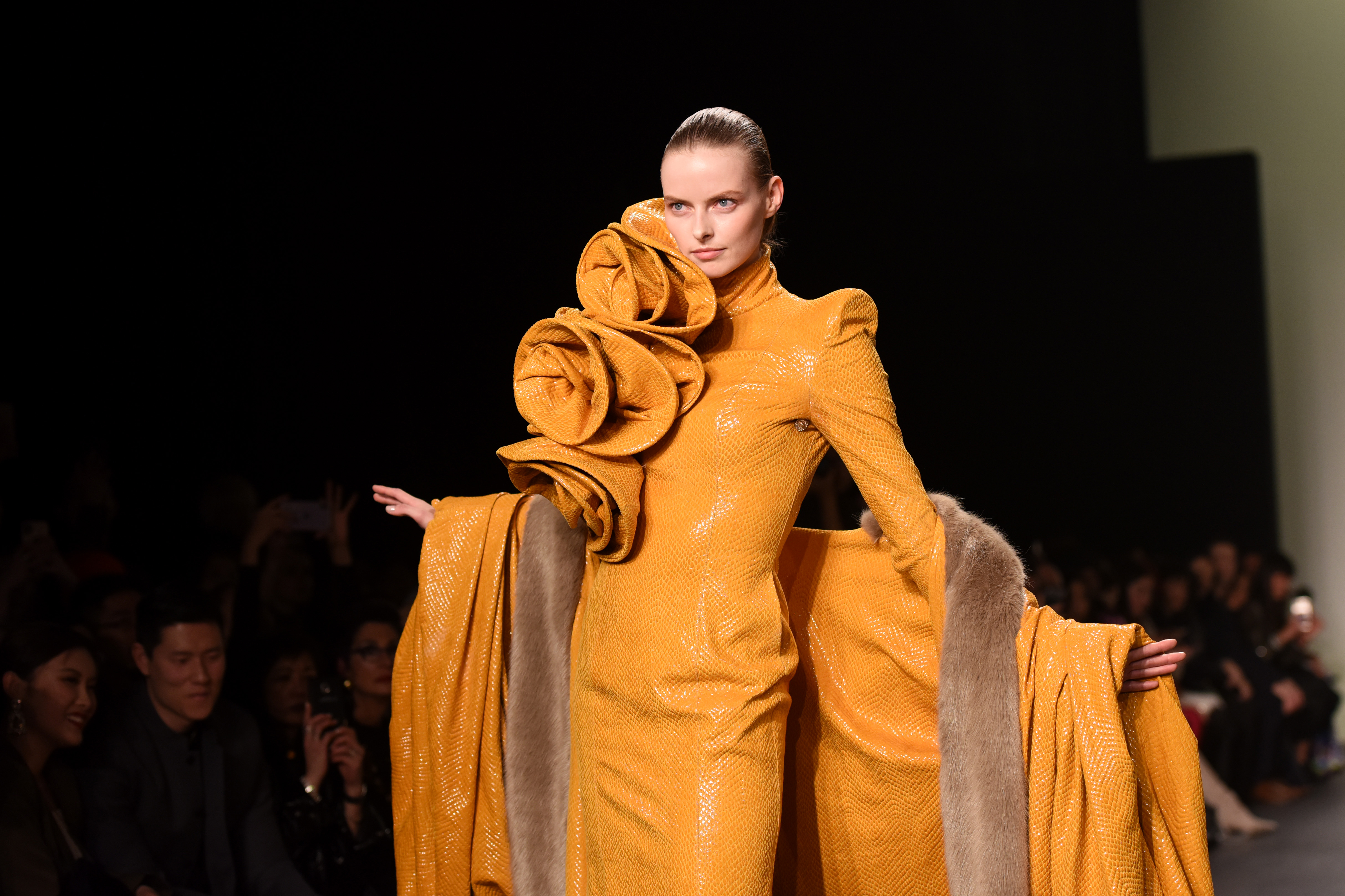 胡社光作品亮相纽约时装周