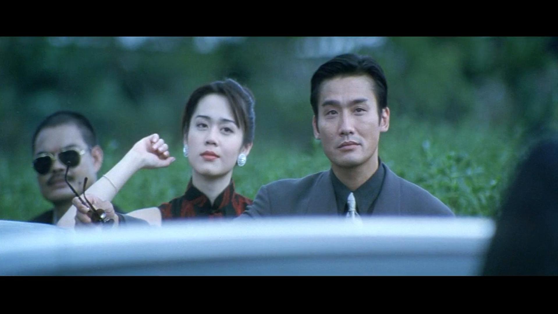 26岁就拿到影帝,电影《黑金》中,梁家辉用眼神就演活了一个反派