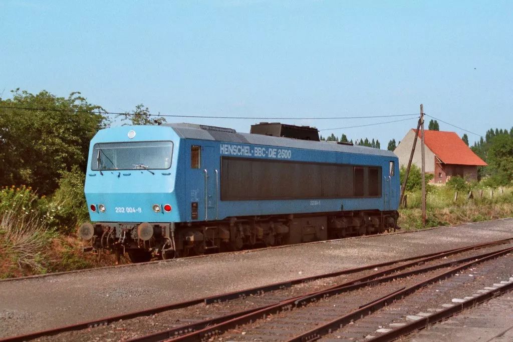 大多数人都没看见过!国产首台交—直—交流电传动电力机车ac4000