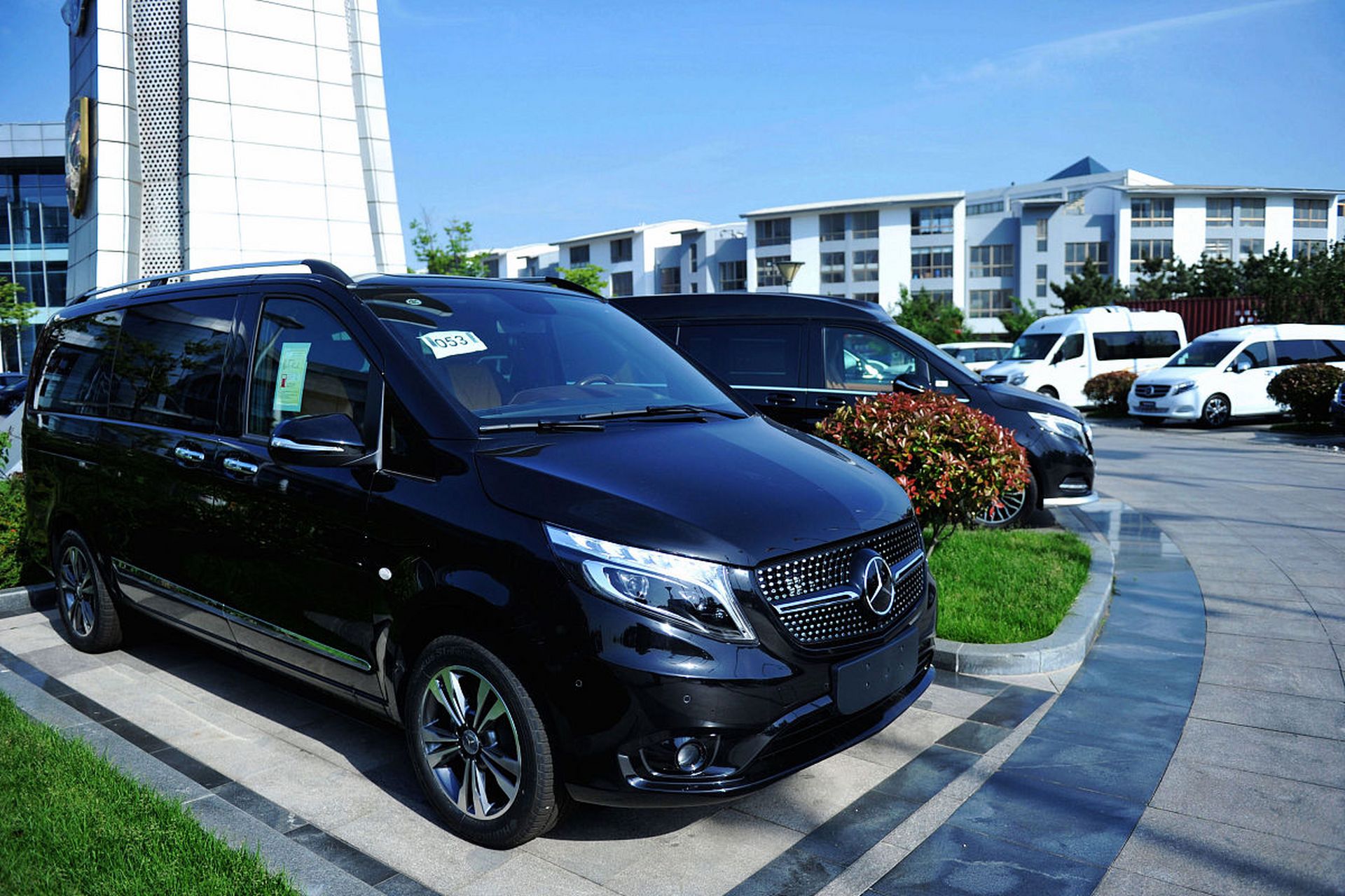 使用9座别克es进行商务接待可提升企业形象.