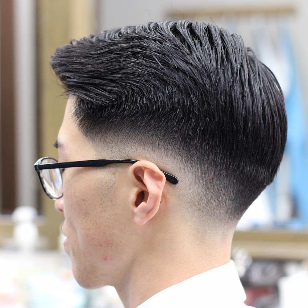 2019年,这样的男生发型很流行