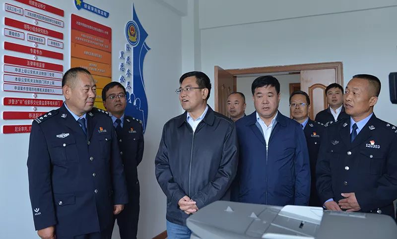 杨海到阿右旗公安局调研督导扫黑除恶专项斗争工作