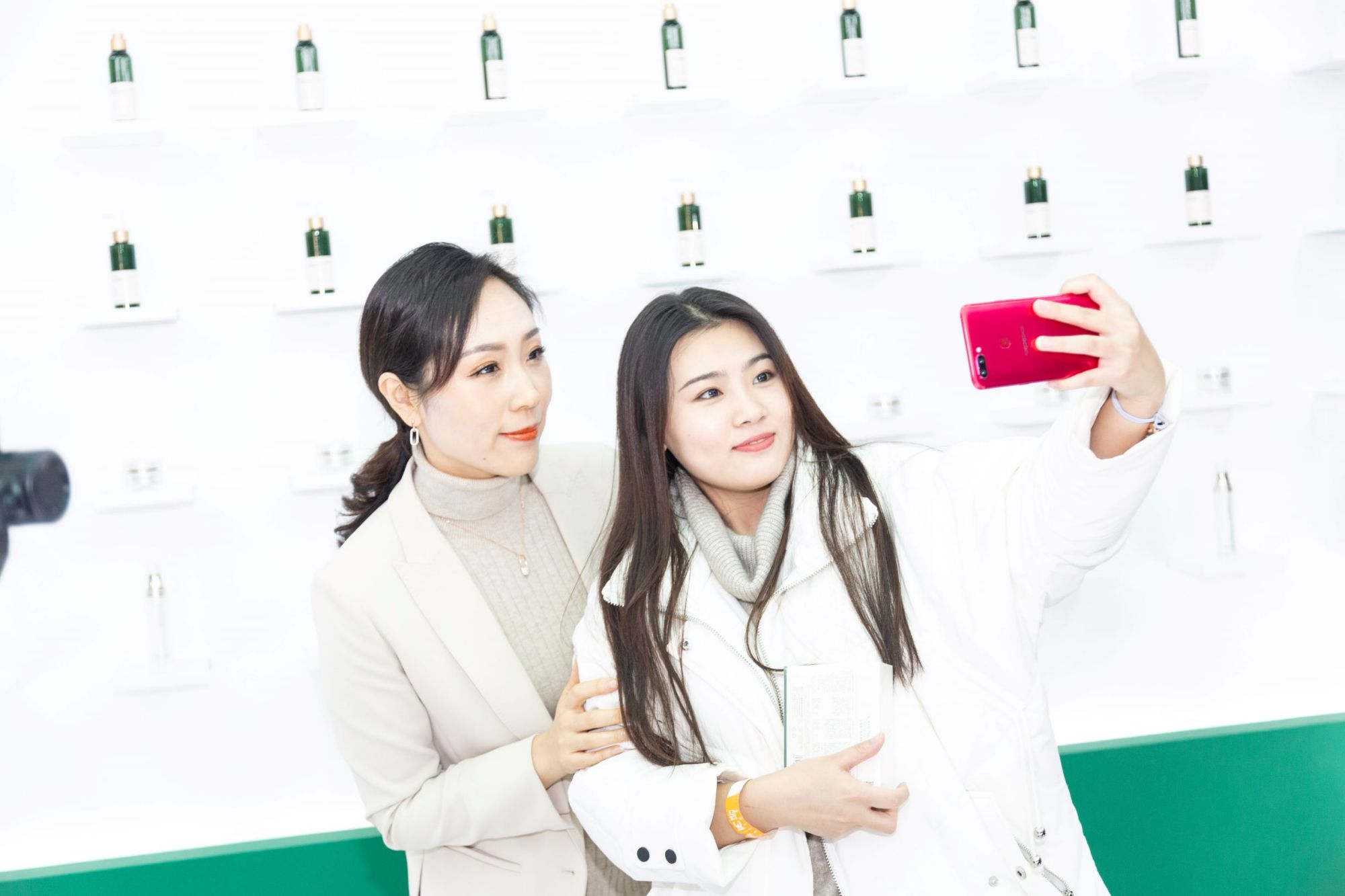 攸妍展馆惊艳亮相2019抖音线下嘉年华收官上海站