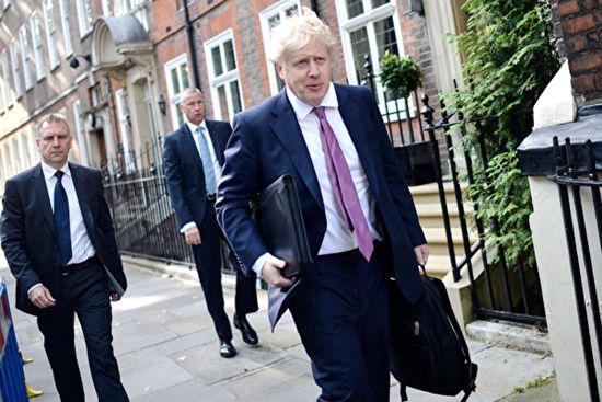 约翰逊将继任英国新首相 硬脱欧行动遭反弹