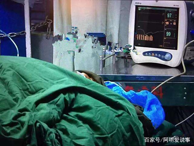 福建龙岩男子为泄愤劫车撞人,英雄法医舍命相搏,凶徒已被抓获 福建龙岩男子为泄愤劫车撞人,英雄法医舍命相搏,凶徒已被抓获