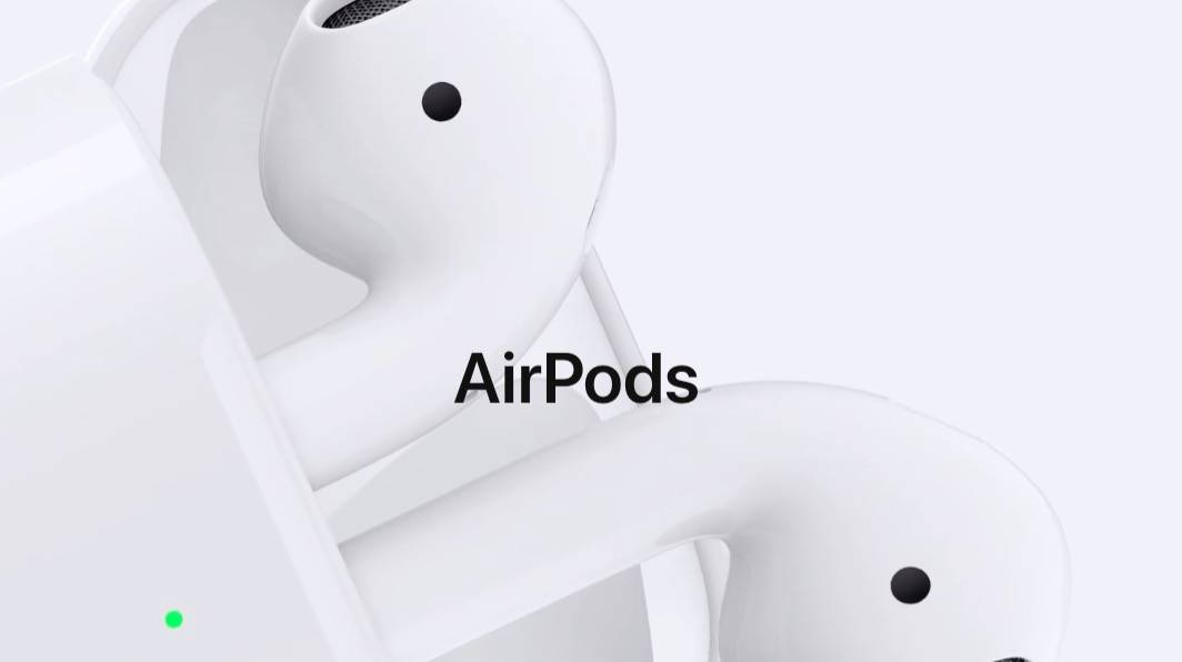 虽然后续有无数厂商模仿 airpods 推出这类真无线耳机,但是 airpods