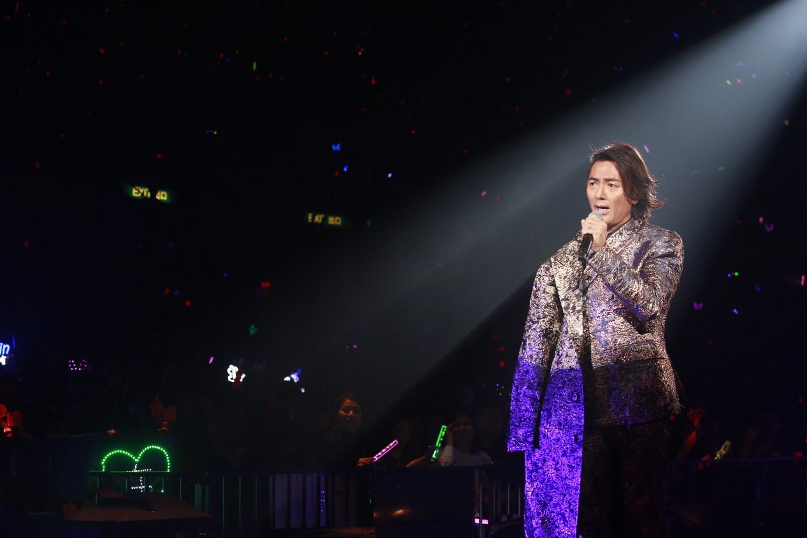 时隔7年,52岁郑伊健红馆演唱会首场概况