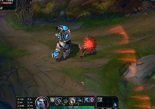 你知道为什么lol里巨型九头蛇这么受欢迎吗?这可是半肉神器