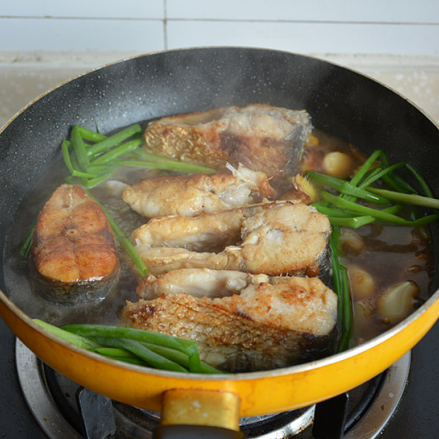 红烧青鱼块,鱼肉不腥还特鲜美,做法简单一看就会