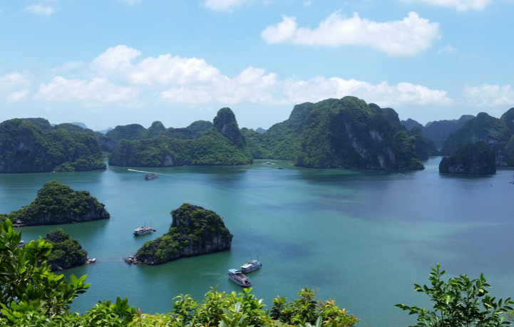 越南最美的山水,被誉为海上桂林,成了世界自然遗产