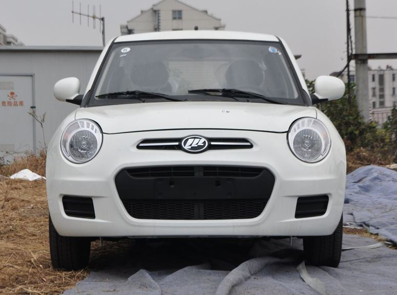 力帆330 1.3l vvt 手动 舒适型,外观设计很大气,给人一种豪华感