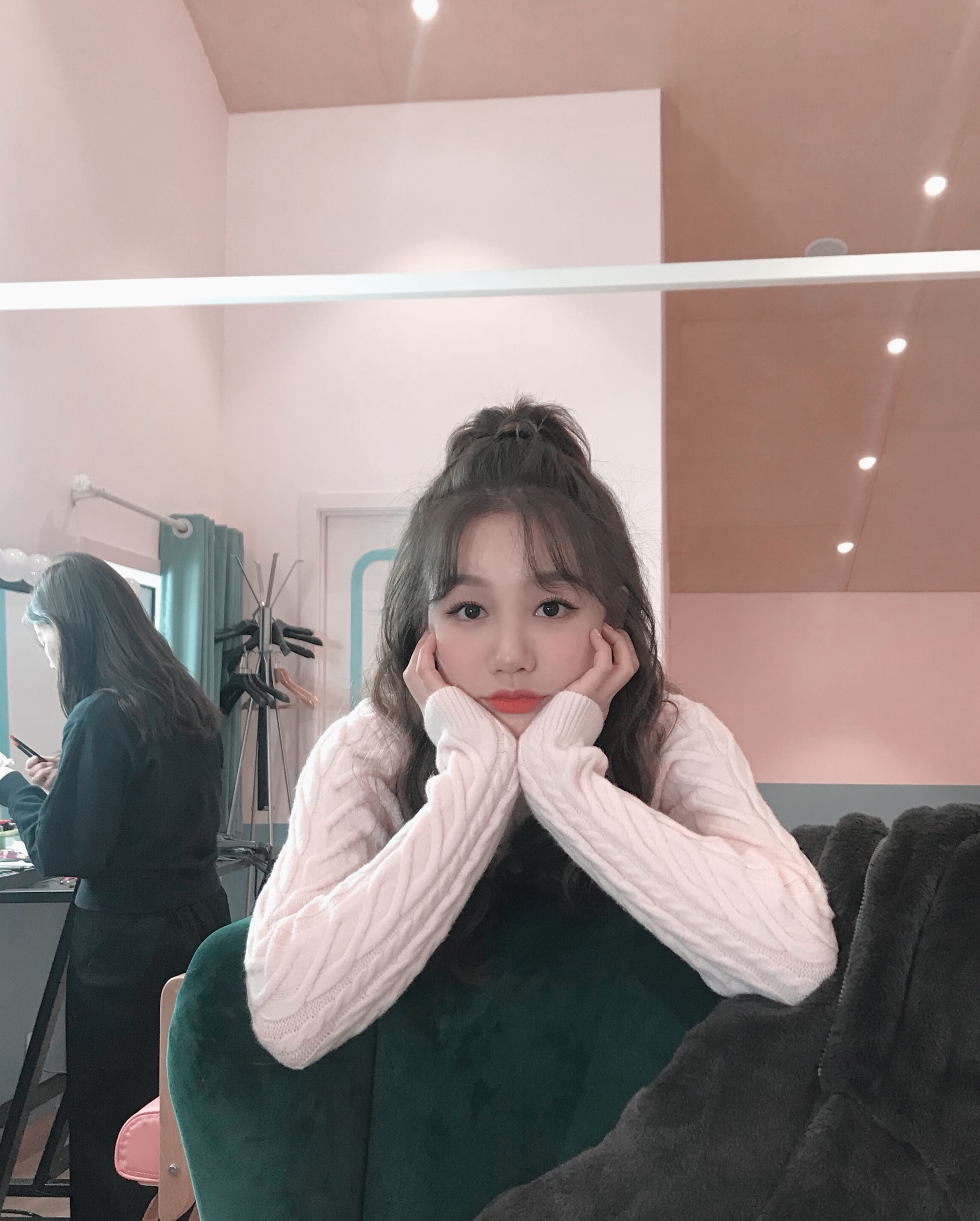 火箭少女101的徐梦洁好可爱,像彩虹一样美好的女孩子