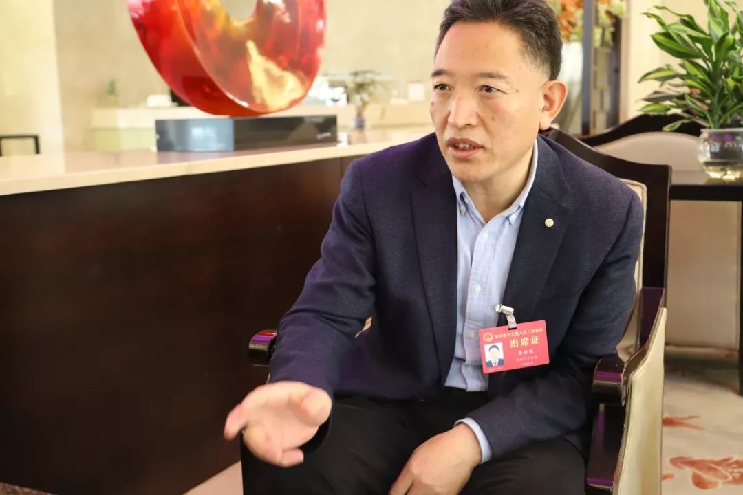 省人大代表李世亮提交了一份重磅建议