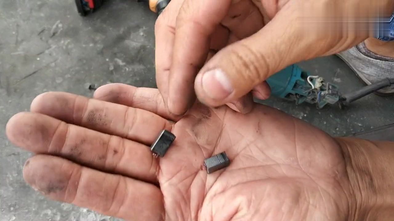 工具哥教你怎么保养角磨机,角磨机到底需不需要保养?如何保养
