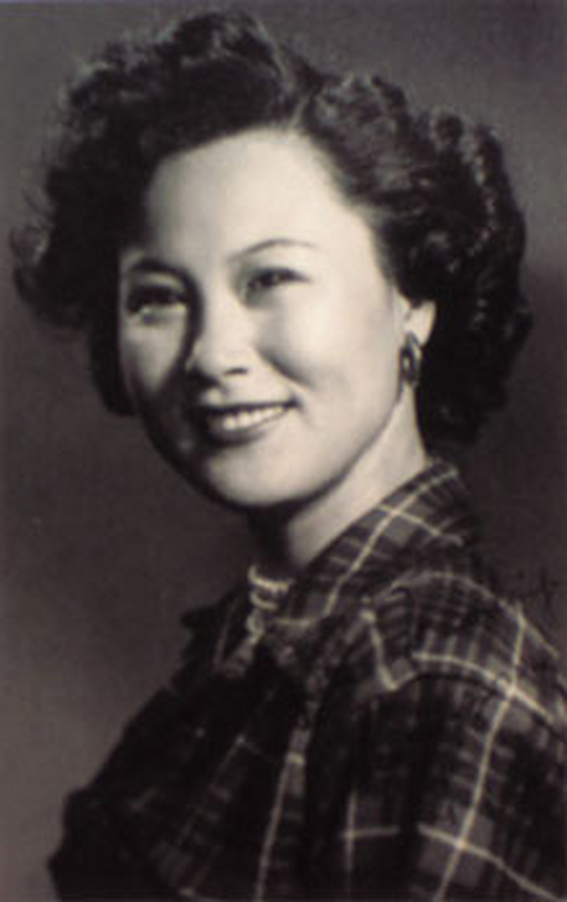 万物皆可云# 30年代,名演员吕恩惯用丝袜随便将头发束成马尾状并且常