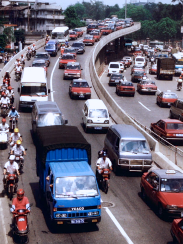 九十年代初广州街拍,快速发展的大都市