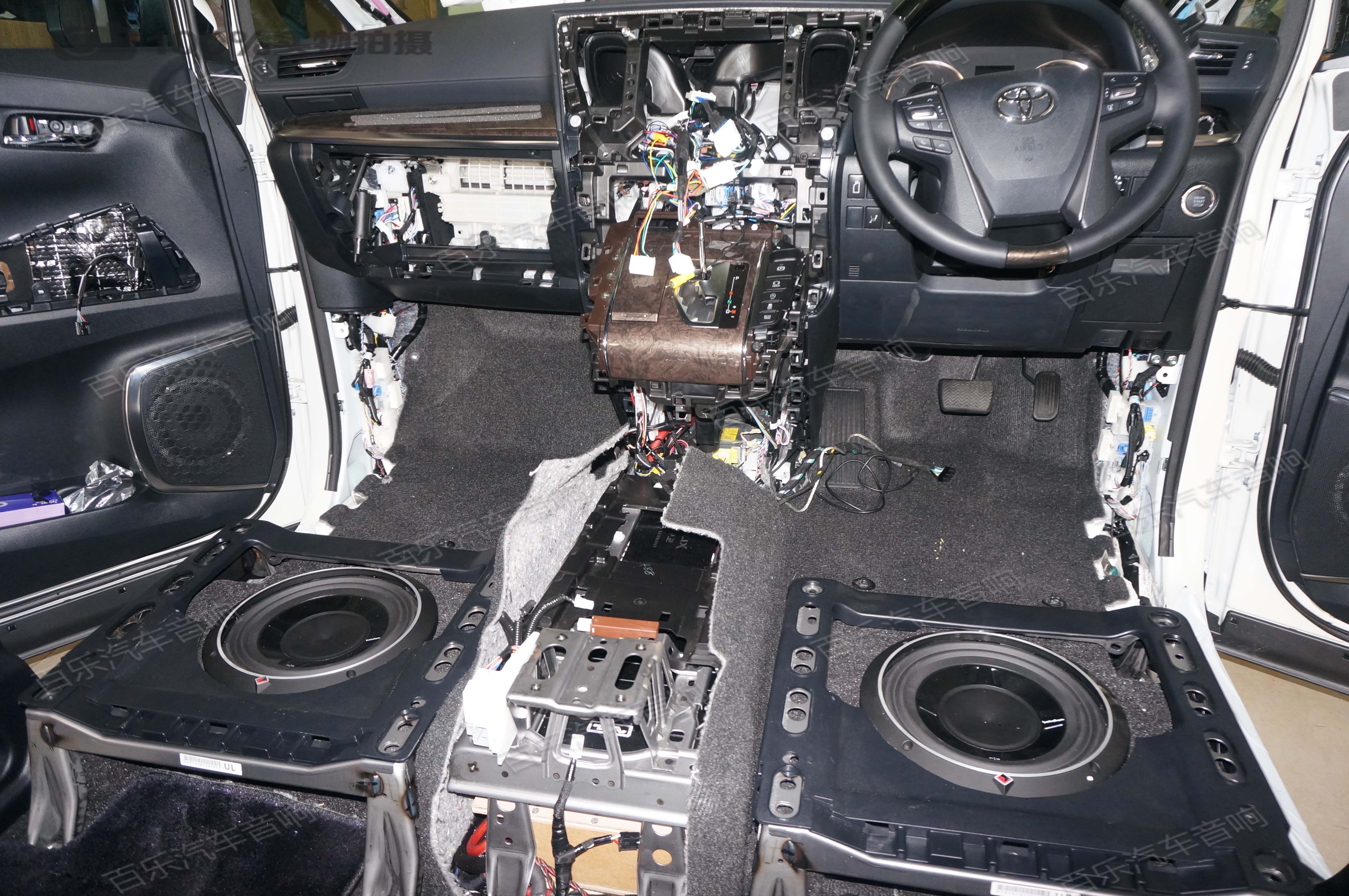 深圳丰田埃尔法汽车音响改装劲浪乌托邦三分频~埃尔法发烧级改装