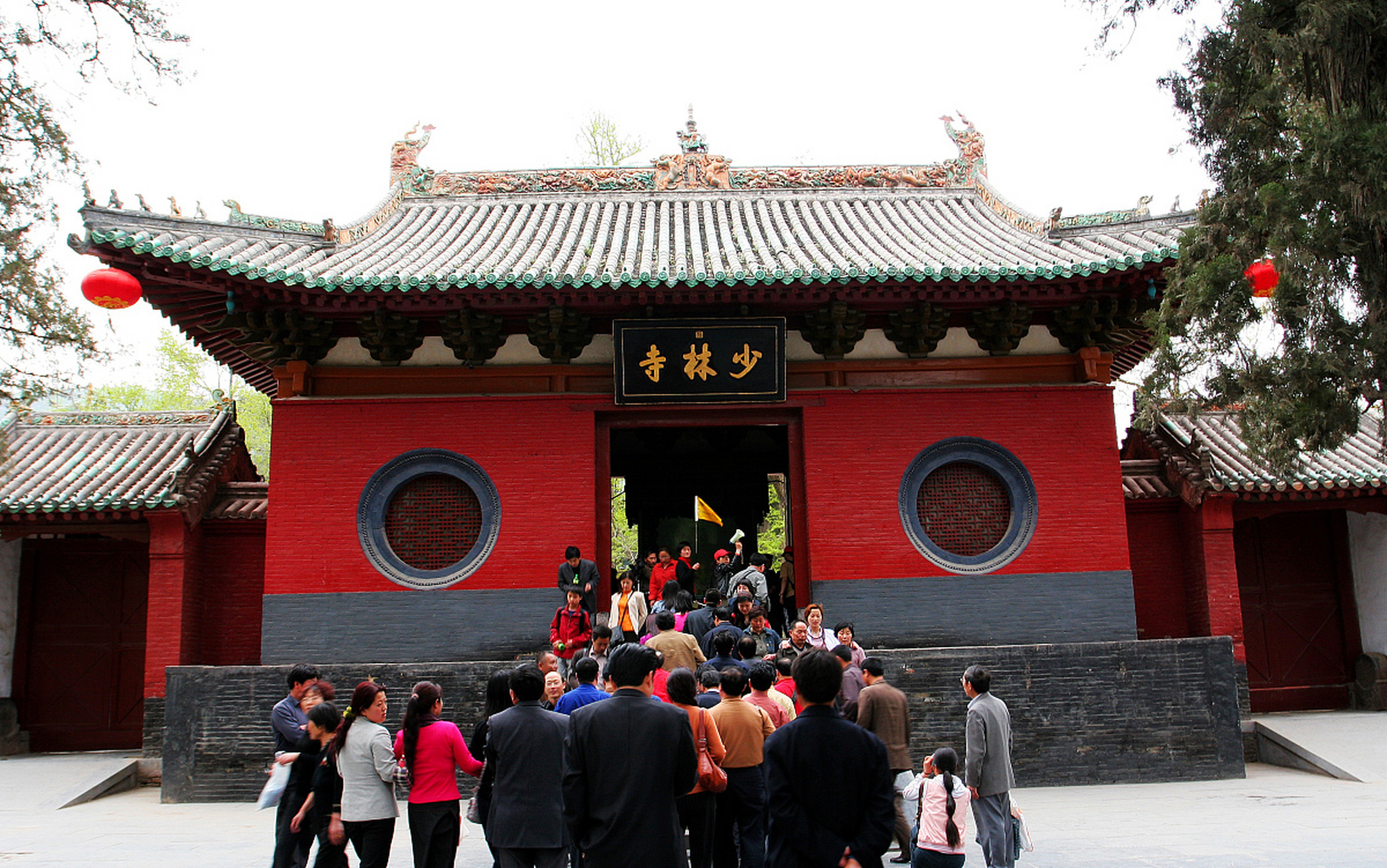 少林寺,位于河南省郑州市,是中国著名的佛教圣地,拥有着悠久的历史