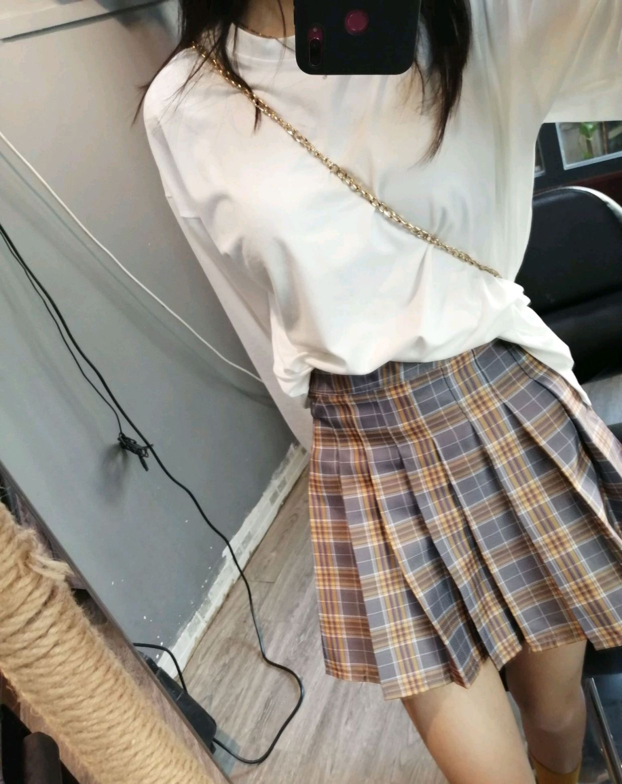 时尚又不失个性的女大学生春季穿搭指南