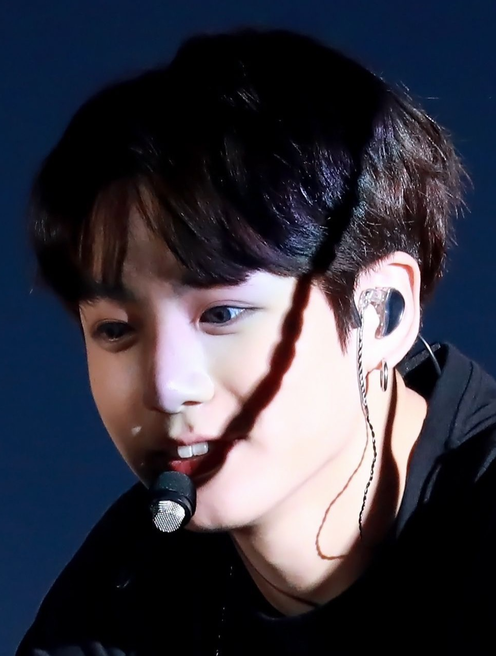 防弹少年团田柾国的兔牙有多可爱?让人无法抵挡的可爱魅力!