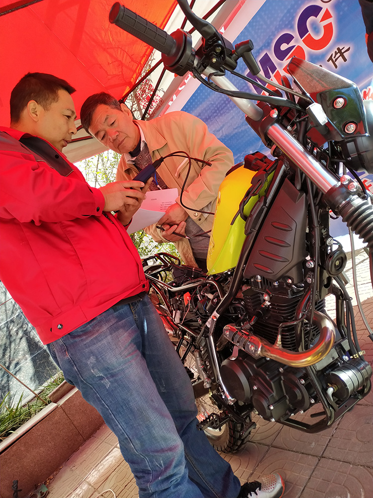 一流摩托车修理师傅都是这样来的!