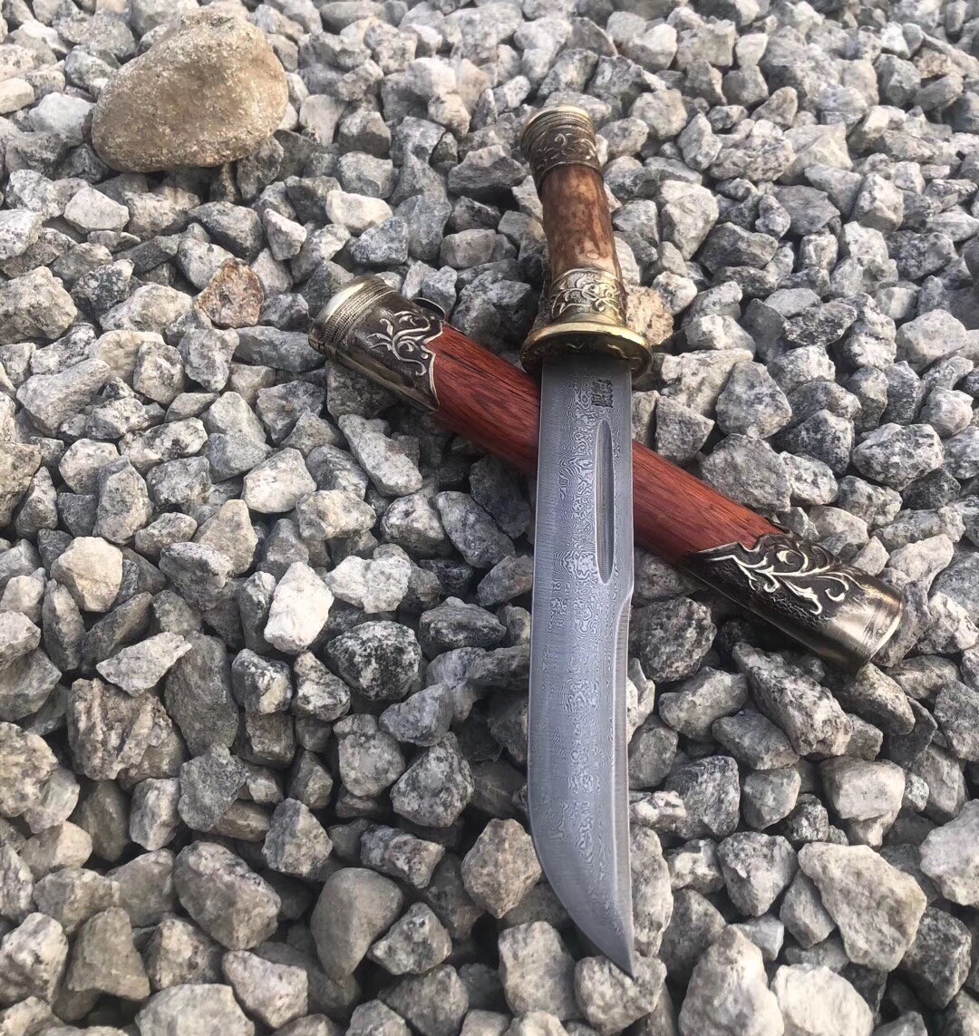 户撒户外野营小猎刀