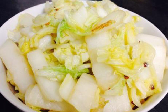 烧白菜的家常做法,掌握住这几个小诀窍,你做的烧白菜清爽可口
