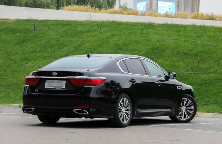 赏析起亚k9的外观和内饰