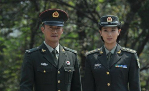 侯梦莎在《我是特种兵之利刃出鞘》中饰演的唐心怡最后与何晨光在一起