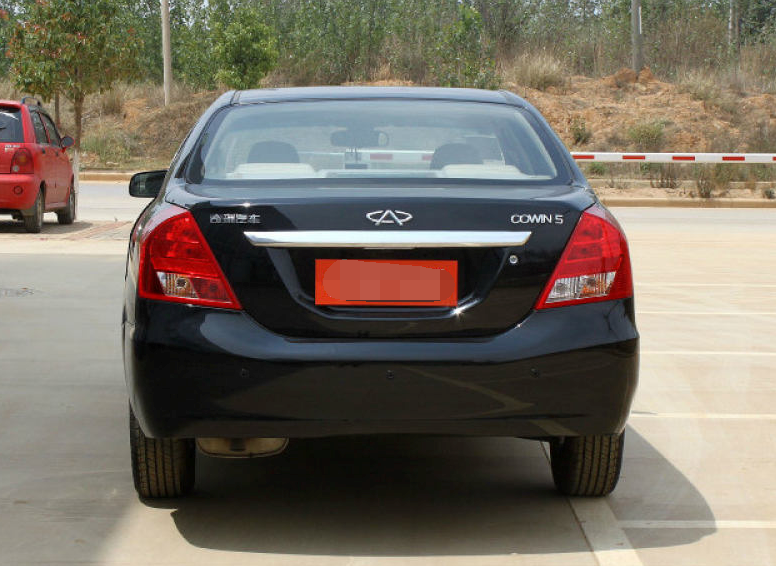 看起来挺年轻化的奇瑞旗云5,犹如飞行的箭头,又不浮夸