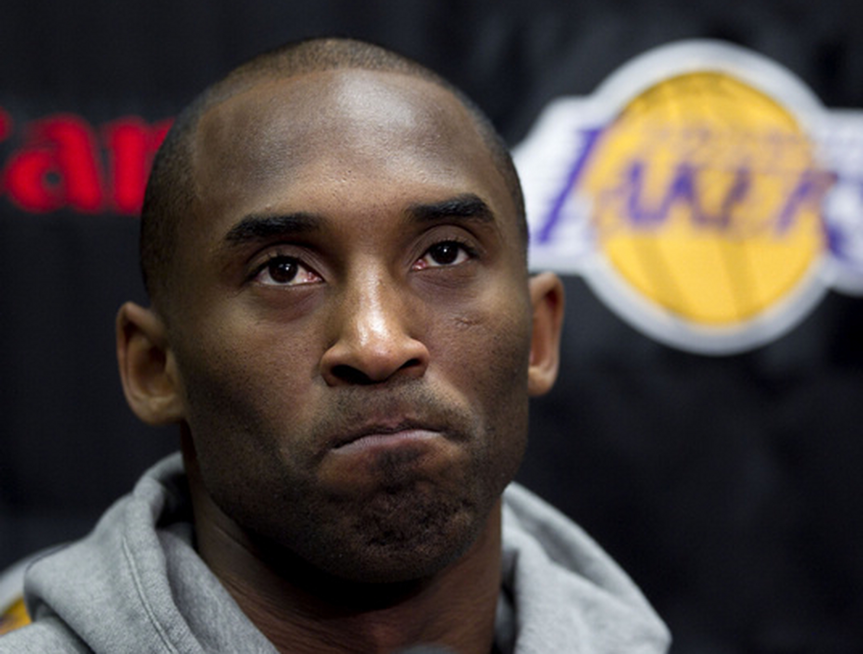 阿美来·维克曼这位丹麦超模,不仅出现在nba的球场,还在ncaa的球场边