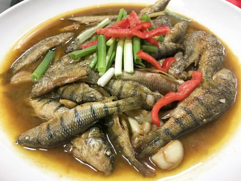 这种鱼生活在山溪中,不少人都钓过,如今100元1斤,你那还有吗