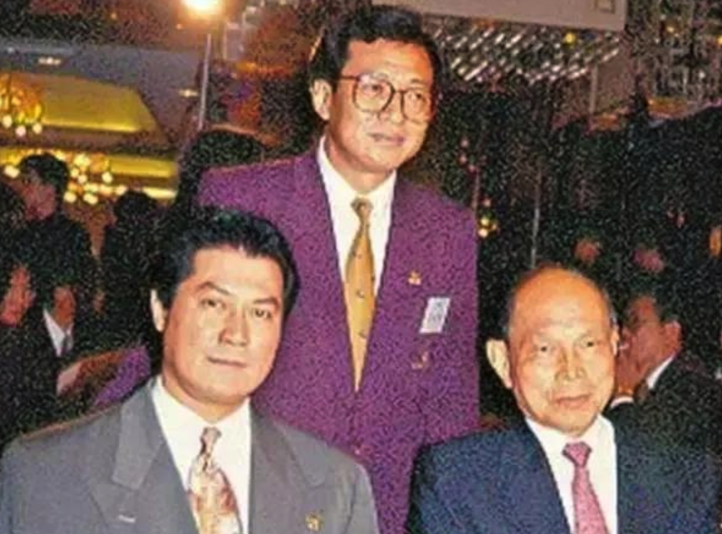 东莞籍香港总华探长,曾是吕乐上司,40年代倡议警察拜关公