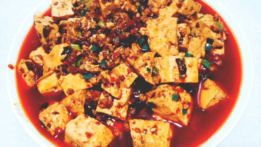 最下饭的家常菜,红烧麻辣豆腐,麻辣味十足,做法简单