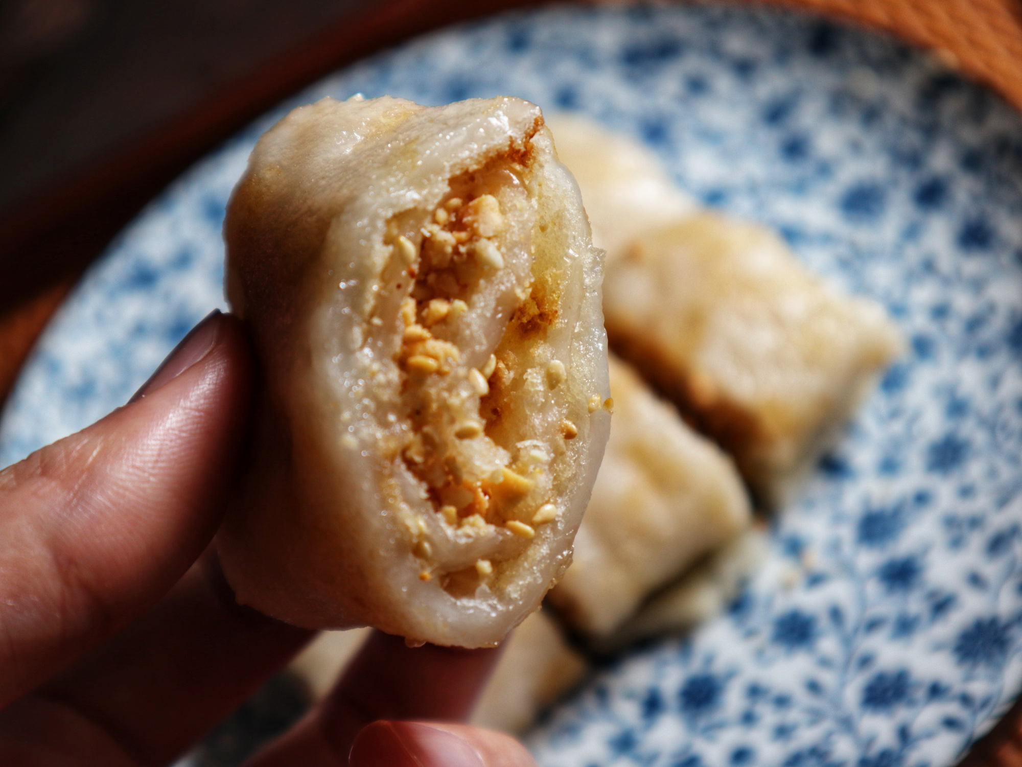 广式小吃甜"薄撑",又香又脆,每一层都有料,大人小孩都爱吃!