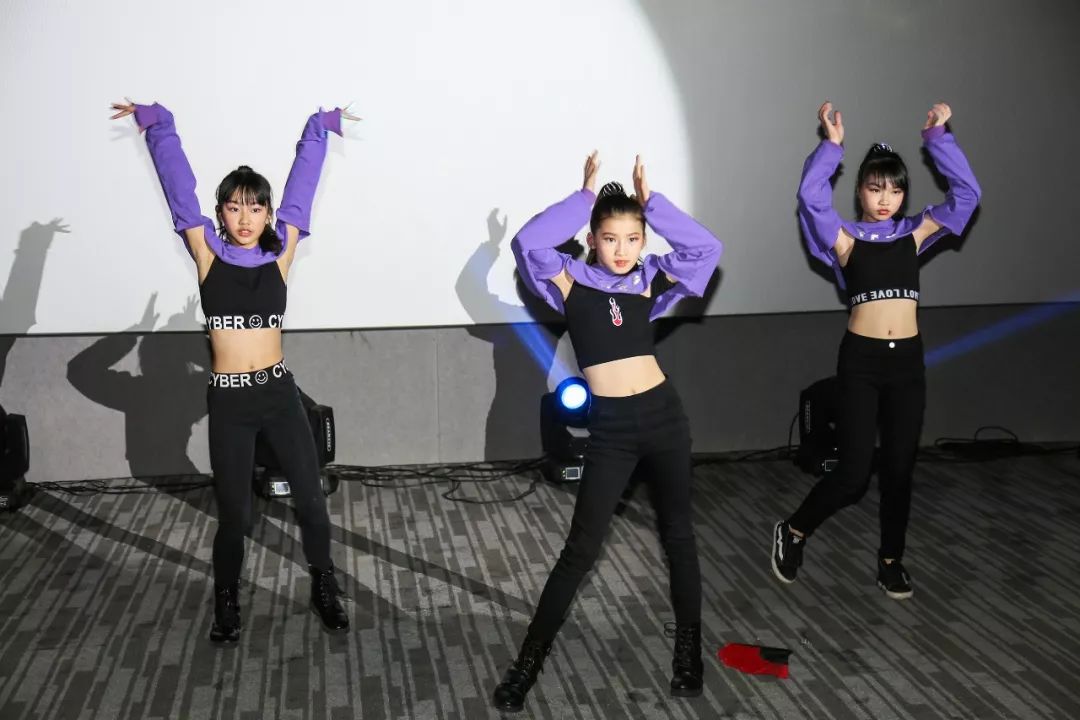 章,最佳女配角奖《那一年》冯荃雯,最受欢迎女主角奖《两相牵》赵卓然