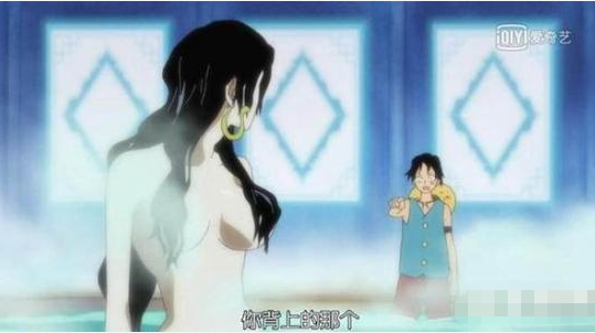 海贼王:路飞专享的4个女帝福利,最后一个你们有眼福了!好羡慕