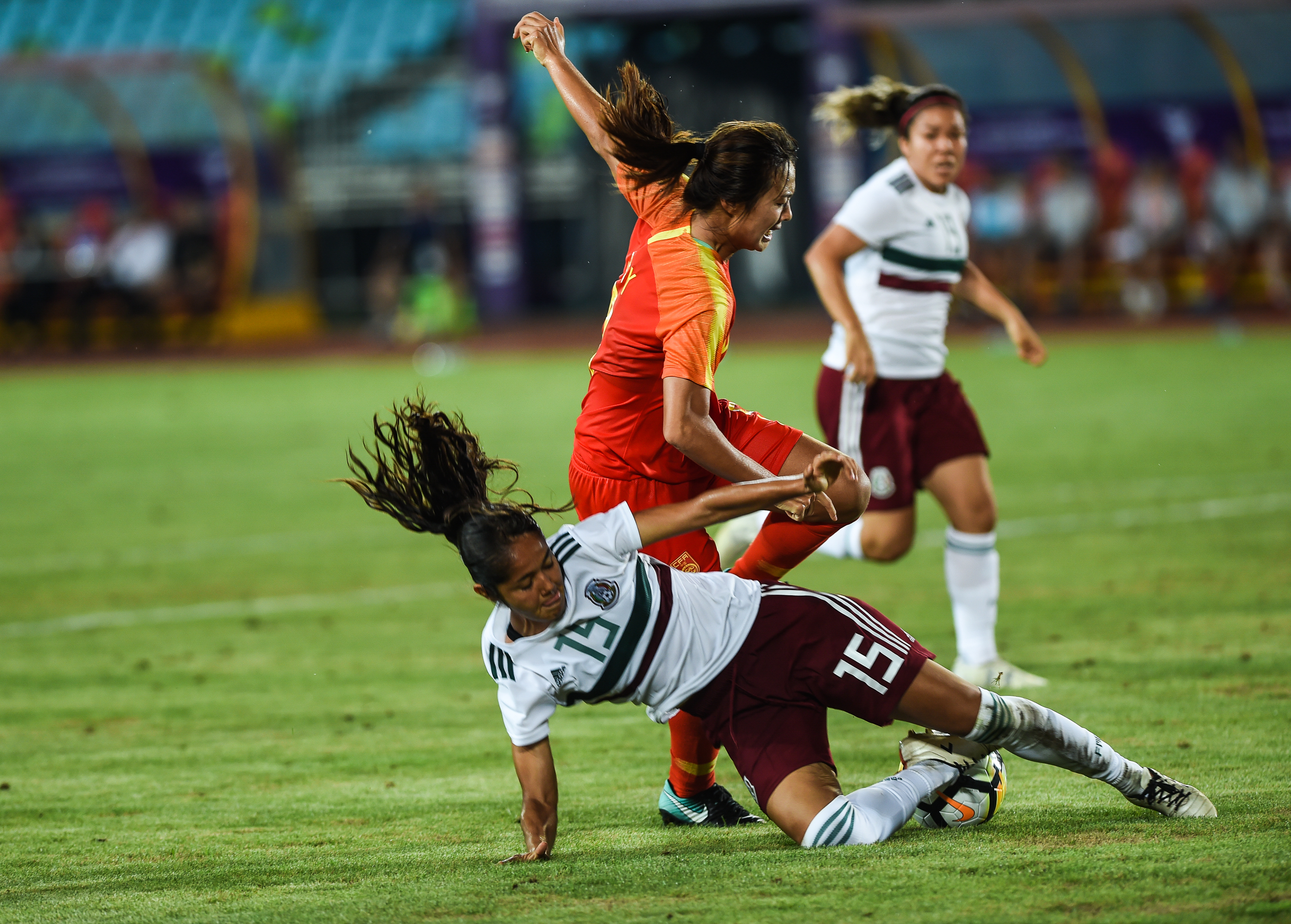 足球——国际青年女子足球锦标赛:中国胜墨西哥(9)