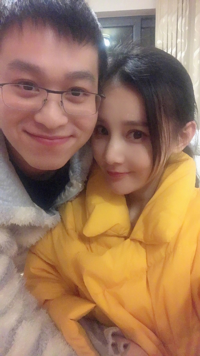 伊芙蕾雅与天蚕土豆微博狂秀恩爱,网友评论实在太污!