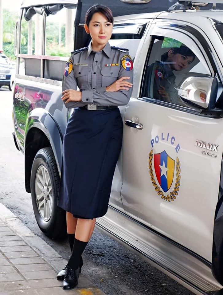 来自缅甸漂亮女警的命令 你要配合还是反抗
