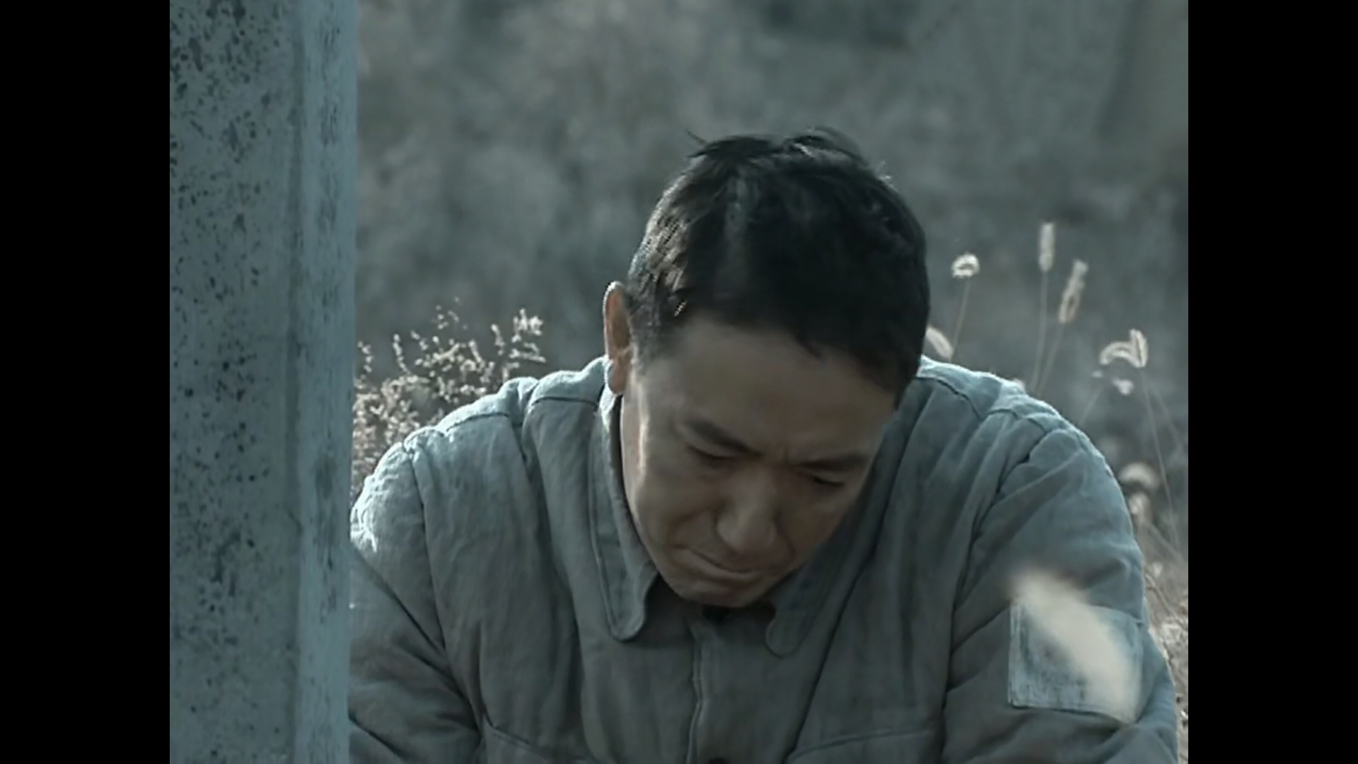 《亮剑》:平安县城一战胜利,而李云龙却哭了,理由竟是为了她