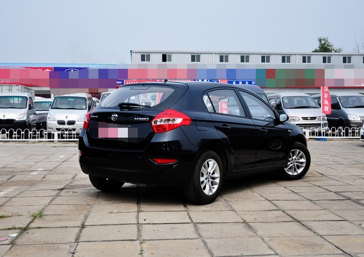 中华h320 1.5l手动豪华型,成熟稳重很有安全感,开出去面子十足