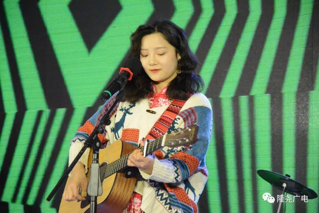 隆尧电视台携手天一广场打造跨年盛典