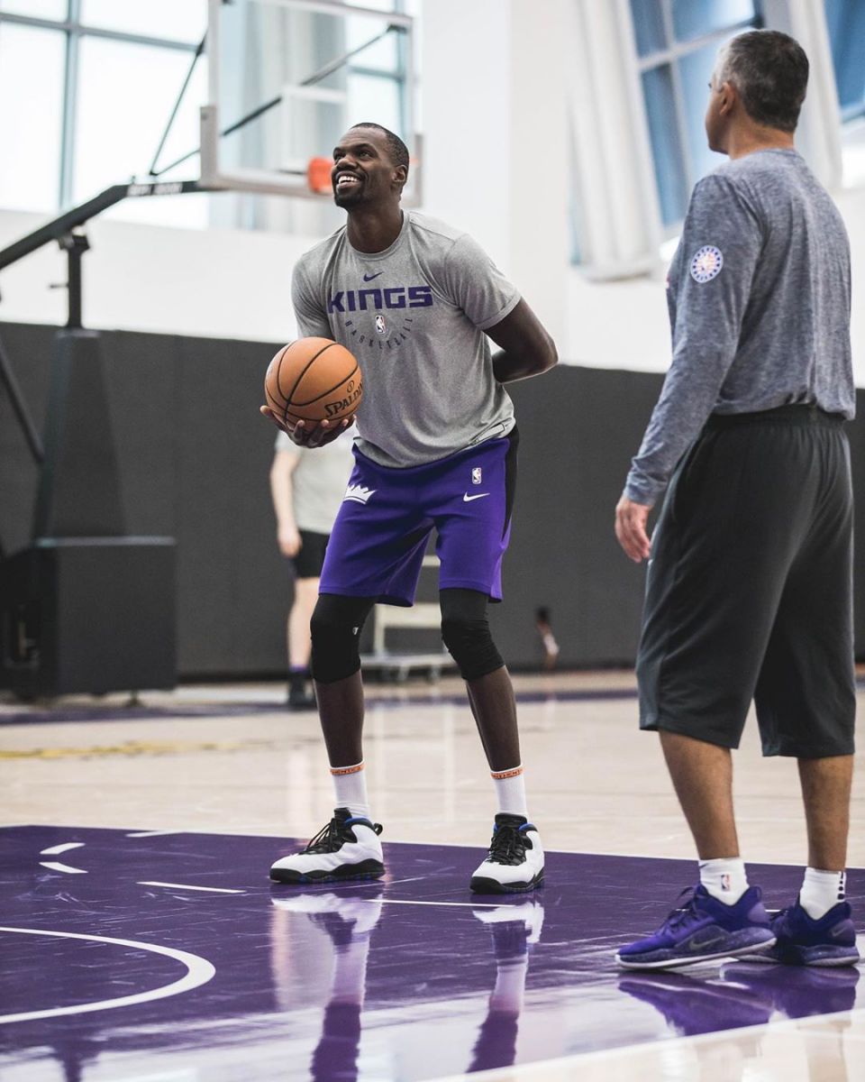 全力备战!德维恩-戴德蒙社媒晒自己训练照