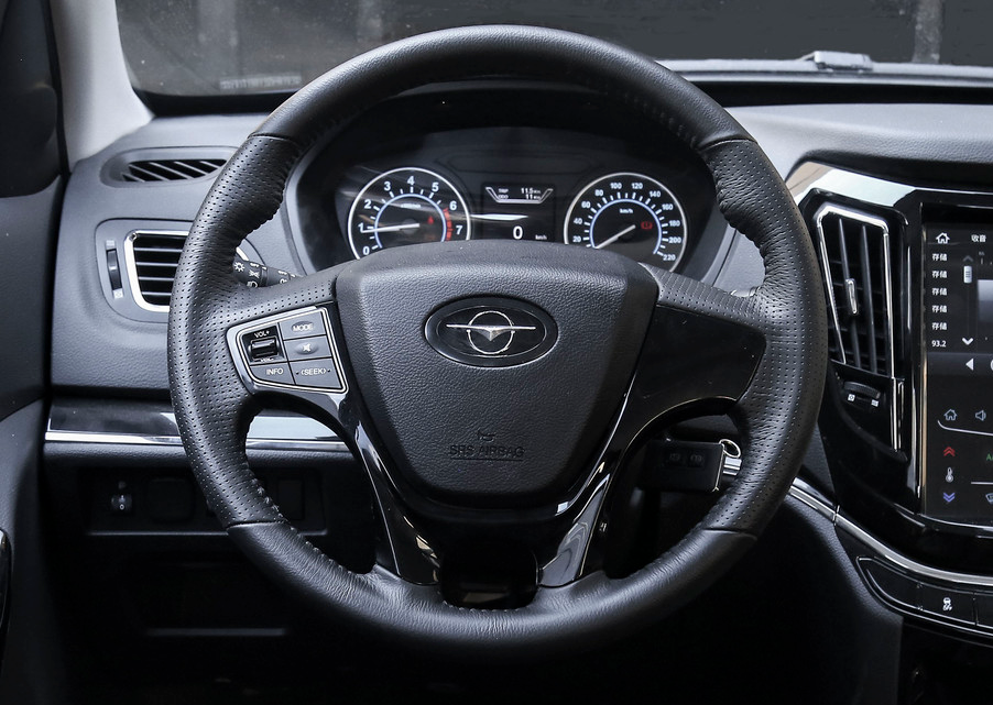 成稳优雅有品味的海马s7,看起来很精致很有范,是台好车!