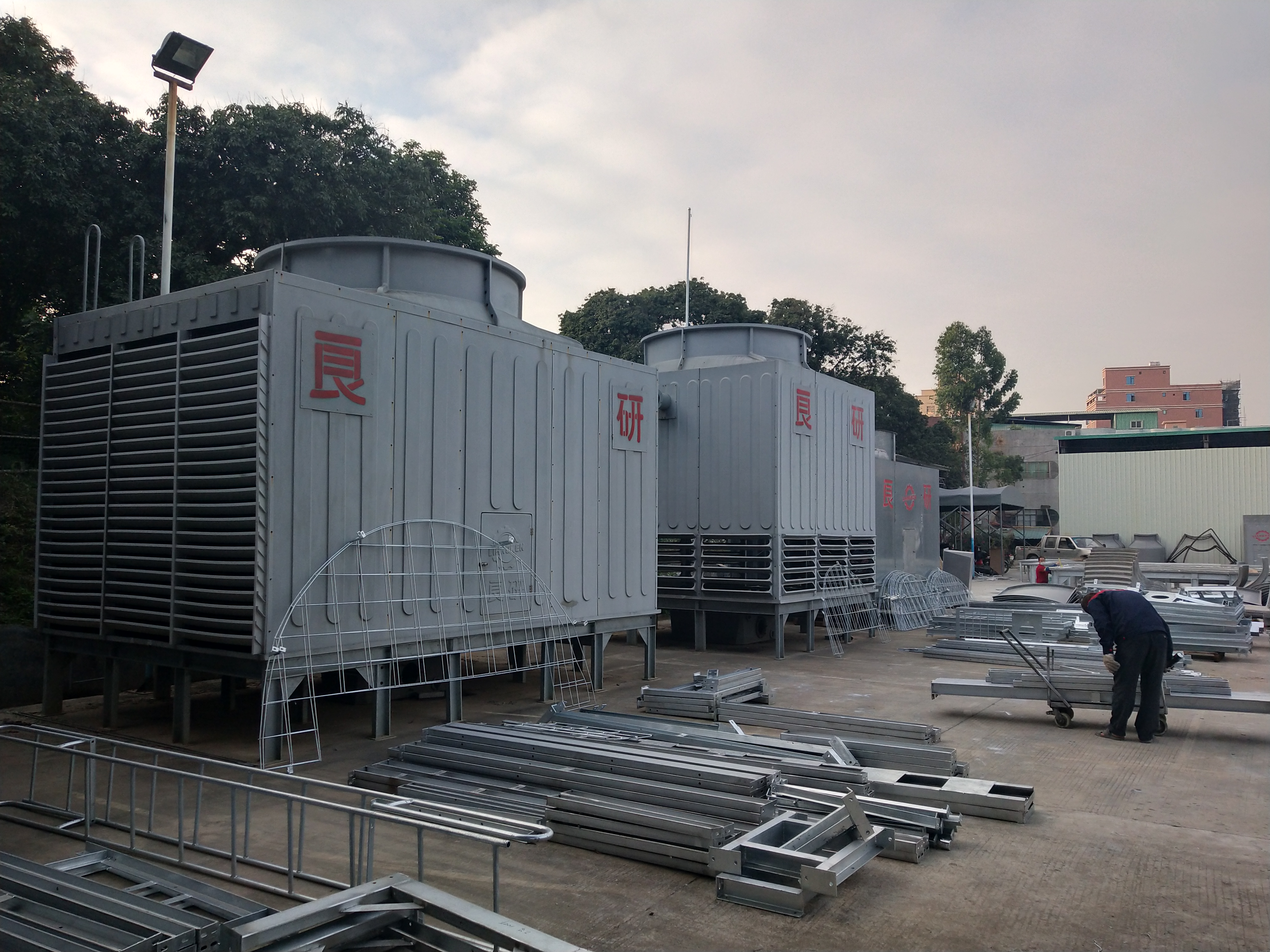良研方形冷却塔