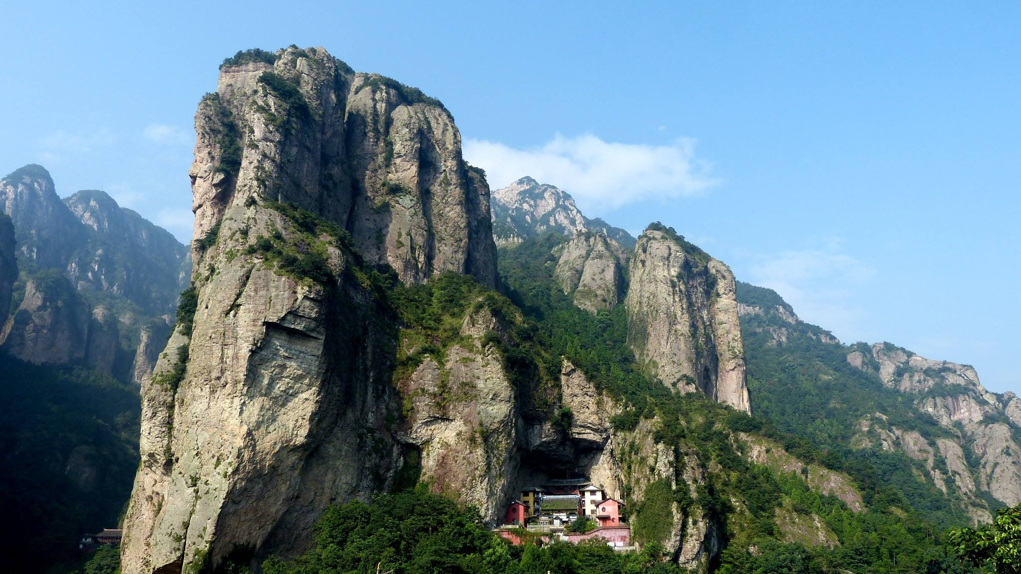 山东省——泰山 泰山是我国的"五岳"之首,又称岱山,岱宗,岱岳,东岳,泰