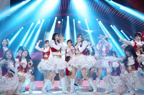 snh sing 蜜蜂少女队荣获2017中国受欢迎三大女团