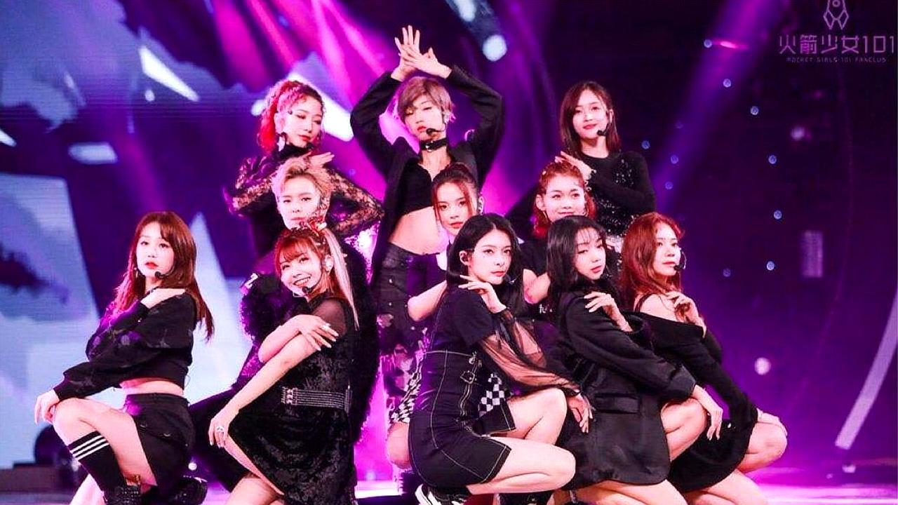 火箭少女演唱《月亮警察》《light》《卡路里》