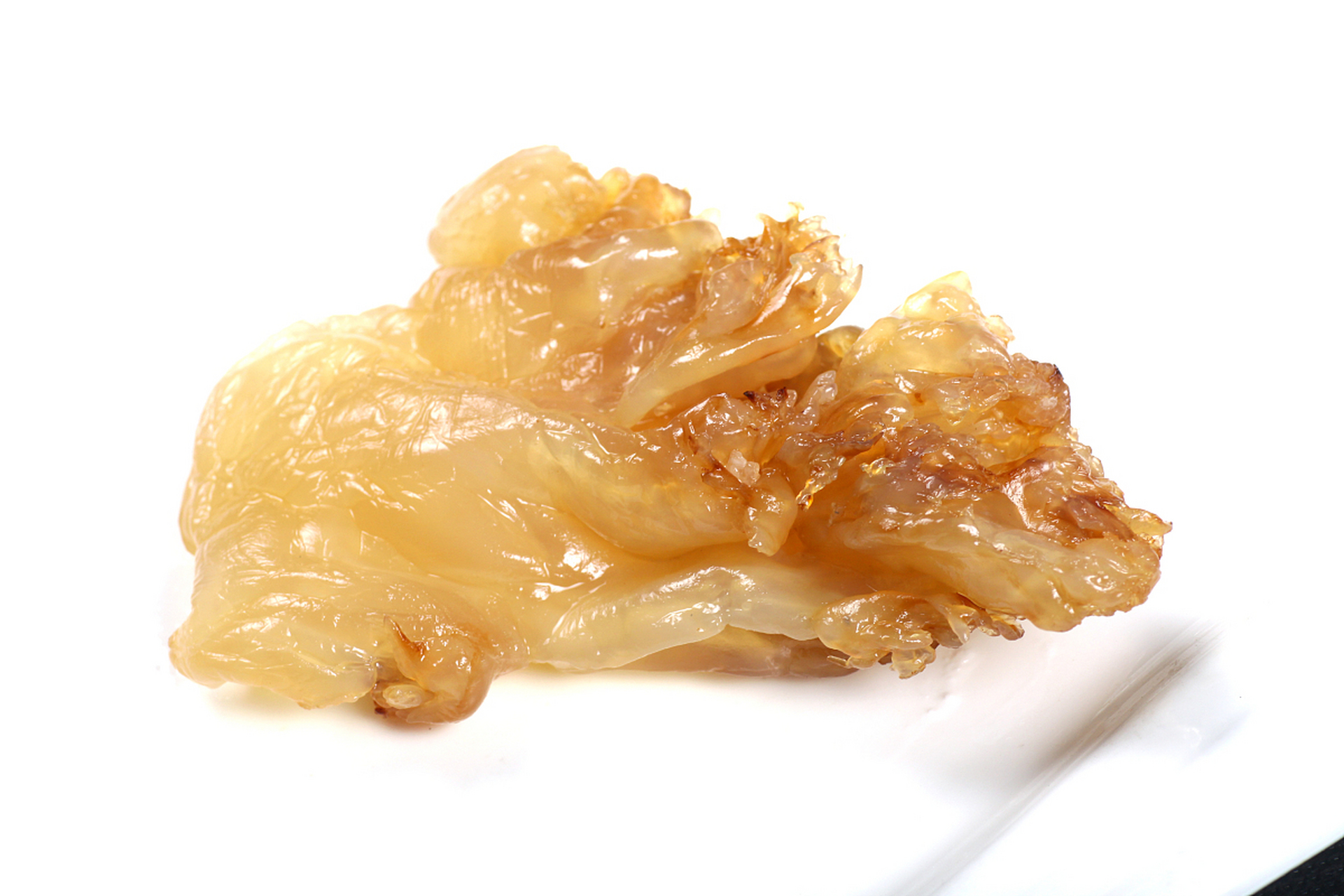 凉拌海蜇清爽可口,适合